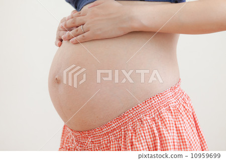 8 months pregnancy maternity 10959699