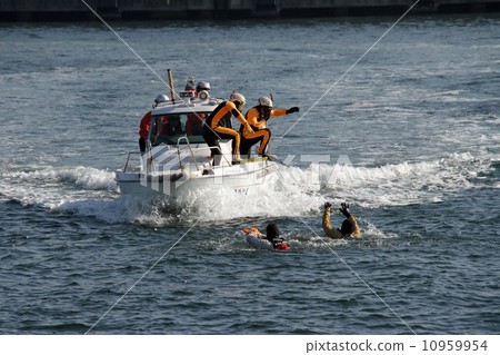 潛水救助者淹死了 10959954