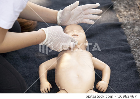 infant dummy first aid 10962467