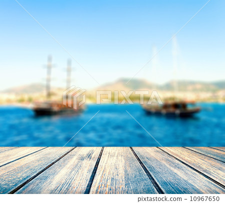 Pirate boat Pirate boat 10967650