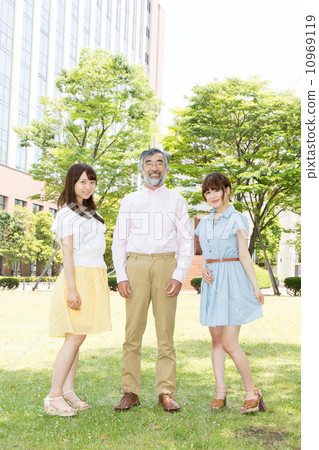 Professor and female college student 10969119