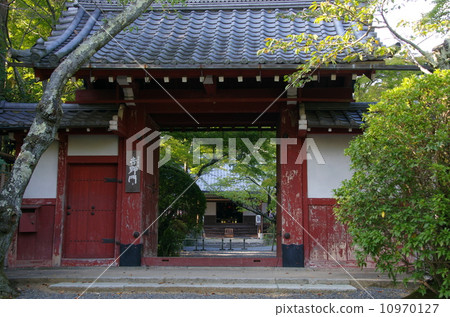 Konnoji Yoshino gate 10970127