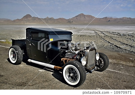 Bonneville Salt Flats in Utah, USA. 10970971