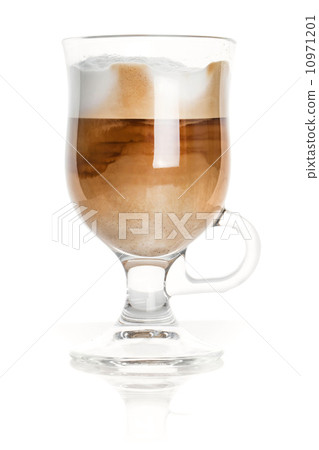 Mug made of glass with latte coffee, closeup studio photo Mug made of glass with latte coffee, closeup studio photo 10971201