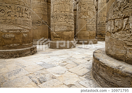 Ancient ruins of Karnak Ancient ruins of Karnak 10971795