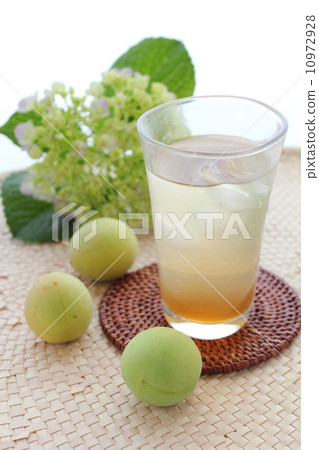 Plum syrup juice 10972928