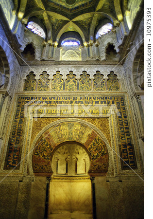 Mesquita decorated ceiling [Spain] 10975393
