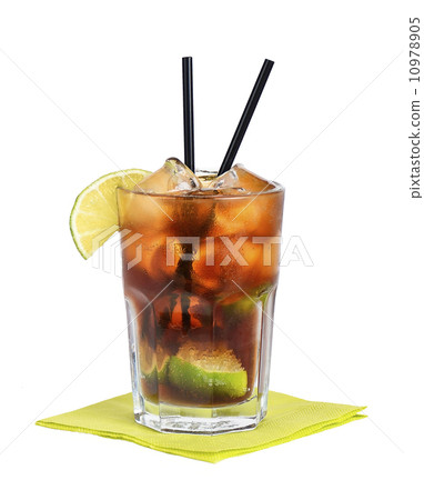 Cuba Libre Cocktail 10978905