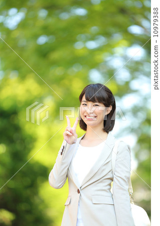 Guts pose · business woman Guts pose · business woman 10979388