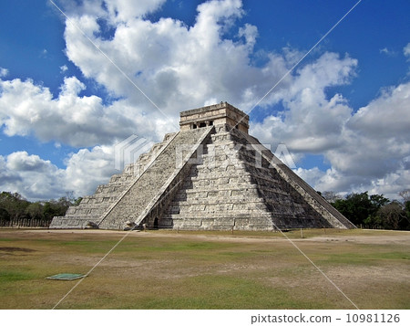World heritage Mexico's Chichen Itza 10981126