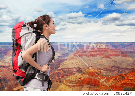 Woman mountain Hiker 10981427