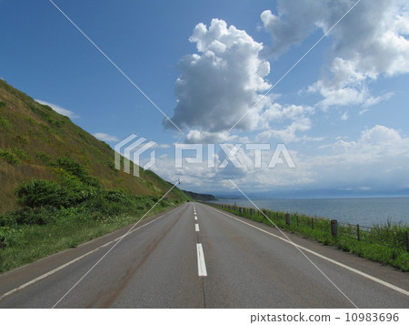 Orolon line and Izumo cloud 10983696