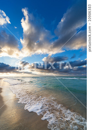 beautiful sunset beautiful sunset 10986383