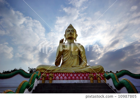 Buddha image 10987805