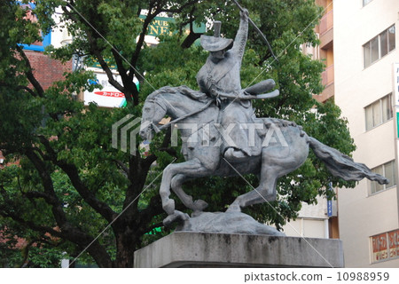 A horse image of "Ota Orihi" (JR Nippori Station / East Exit Rotary / 2-chome Nishi-Nippori Arakawa-ku, Tokyo) 10988959