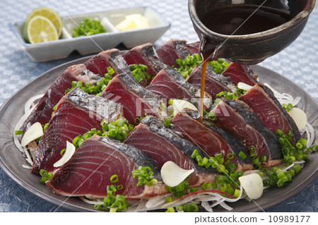 Batting of bonito 10989177