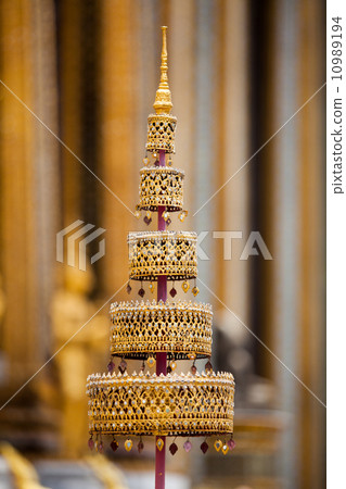 elegance architecture of Emerald buddha temple 10989194