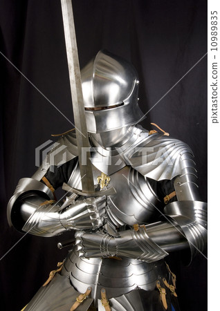 knight knight 10989835