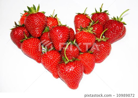 Strawberries heart 10989872