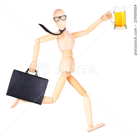 wooden Dummy with frosty glass of light beer 10989984