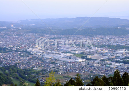 黃昏的秦野市區 10990530