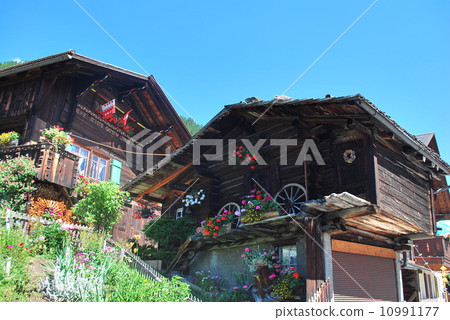 Swiss Chalet 10991177