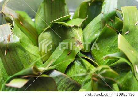 Thai steaming pot of banana leaf cover bake 10993486