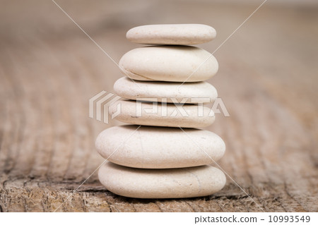 Pyramid of zen stones Pyramid of zen stones 10993549