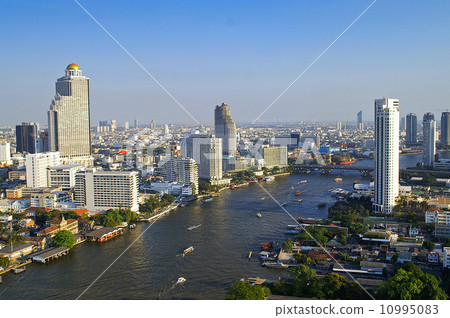 chao phraya river city scape chao phraya river city scape 10995083