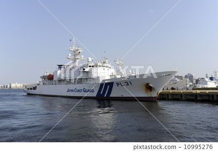 Japan Coast Guard patrol boat 10995276