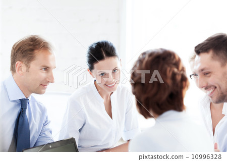 businesswoman with team on meeting in office 10996328