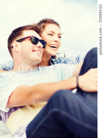 teenagers hanging out outside 10998410