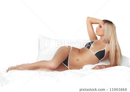 underwear woman 11001668