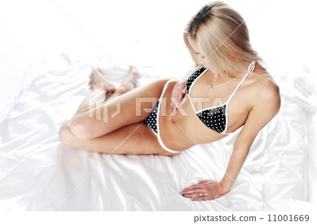 underwear woman 11001669