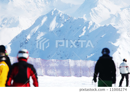 skiers skiers 11008274