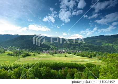 Mountain valley in swiss 11008492