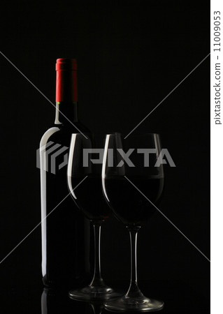 Red Wine Glass silhouette Black Background 11009053