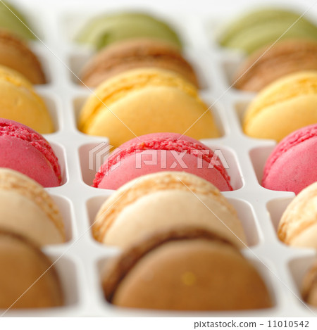 Colorful macaroons 11010542