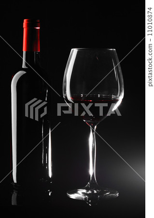 Red Wine Glass silhouette Black Background 11010874