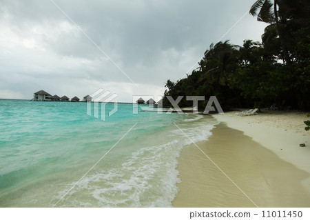 storm on tropical island 11011450