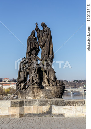 Staue on the Charles Bridge in Prague, Czech Republic. Staue on the Charles Bridge in Prague, Czech Republic. 11013848