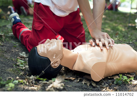 First aid 11014702