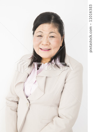 Senior women Senior women 11016383