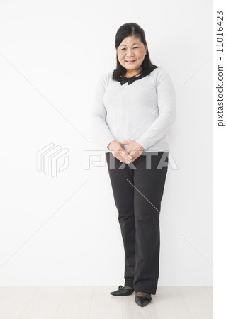 Senior women 11016423