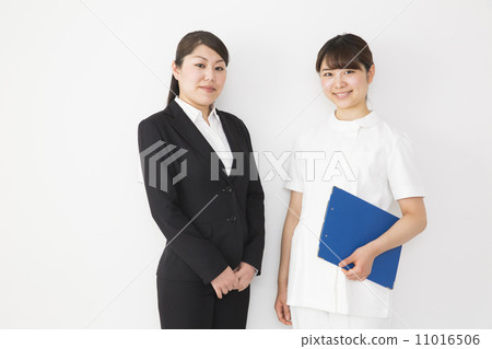 Medical business image 3 women Medical business image 3 women 11016506