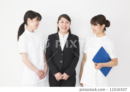 Medical business image 3 women Medical business image 3 women 11016507
