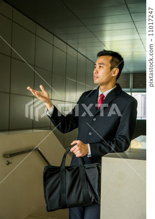 business man waiting 11017247