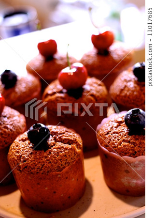 Cupcakes and berries Cupcakes and berries 11017685