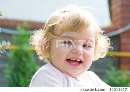 Cute crying infant Cute crying infant 11018657