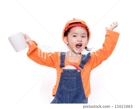 Asian Engineer baby girl holding the white mug 11021663
